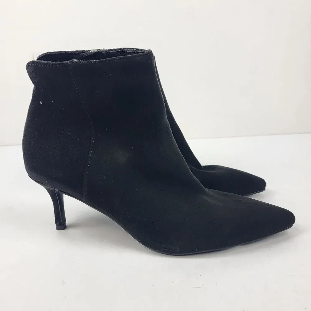 Charles by Charles David Accurate Bootie in Black Faux Suede Size 6.5M